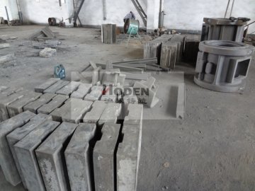 江苏沪东机械铸造有限公司是一家大型高铬板锤